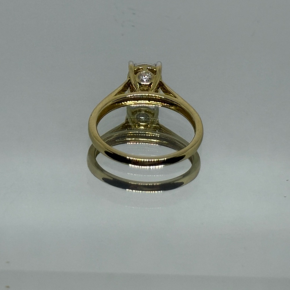 10k Yellow Gold & 1/2 CT Diamond Solitaire engagement Ring Weight 2.58g - Picture 3 of 3